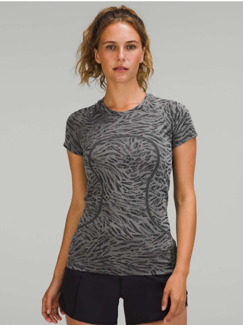 Lululemon Swiftly Tech Short Sleeve Shirt 2.0 Size 8 Primal Clash Black/Grey - Picture 6 of 6